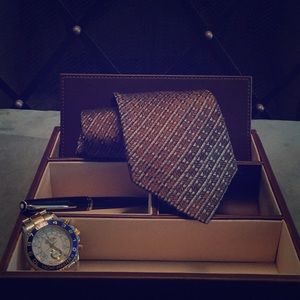 Understatement brown tie